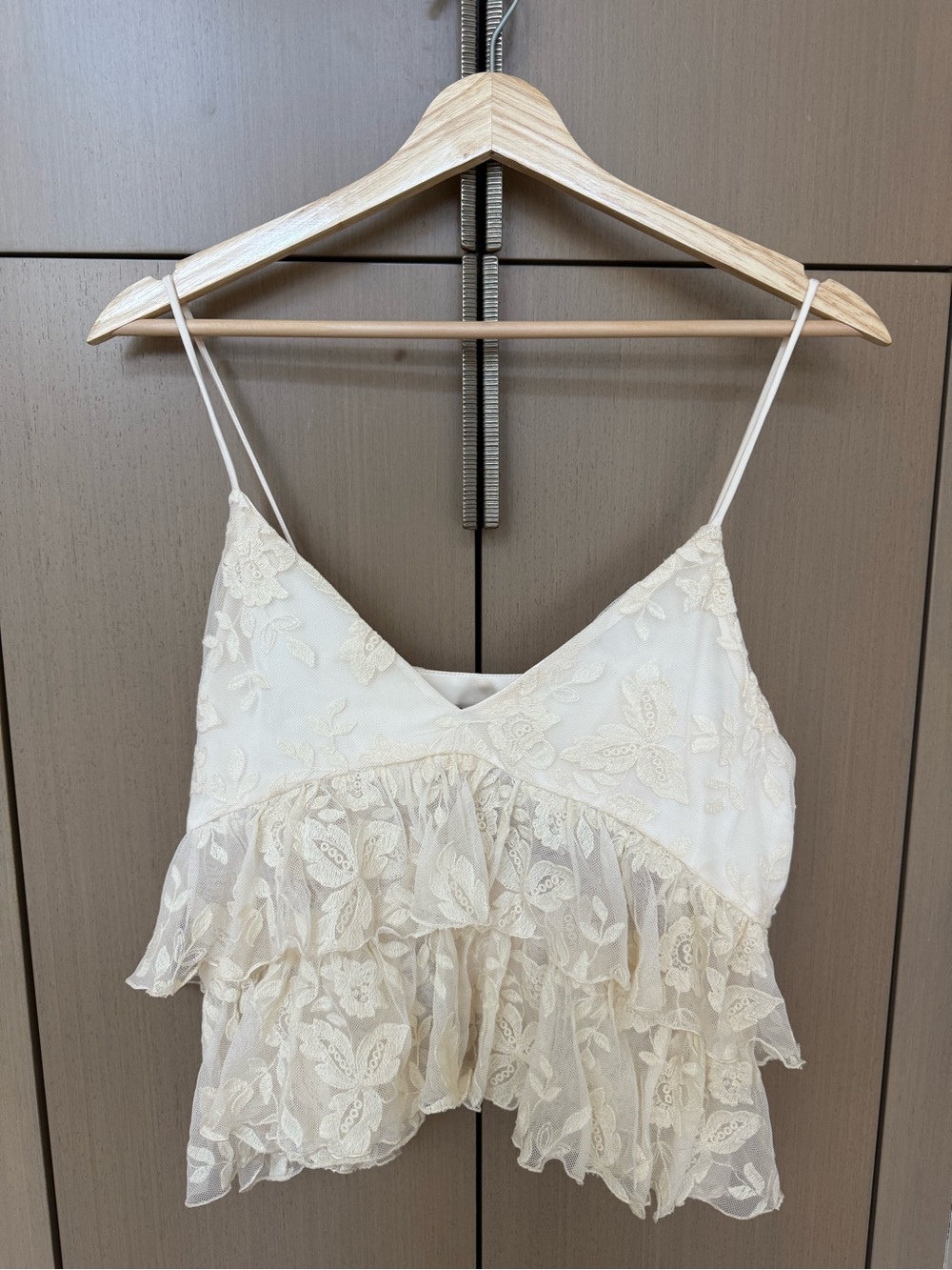 NEW! Zara Lace Tiered Ruffle Camisole, M
